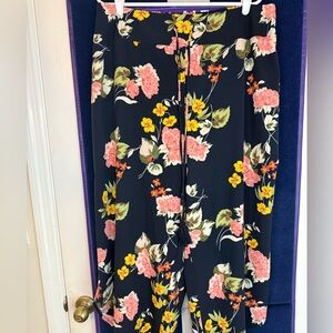 Cato Fashions
Floral Capri Wide Leg Pants
Size 18/20